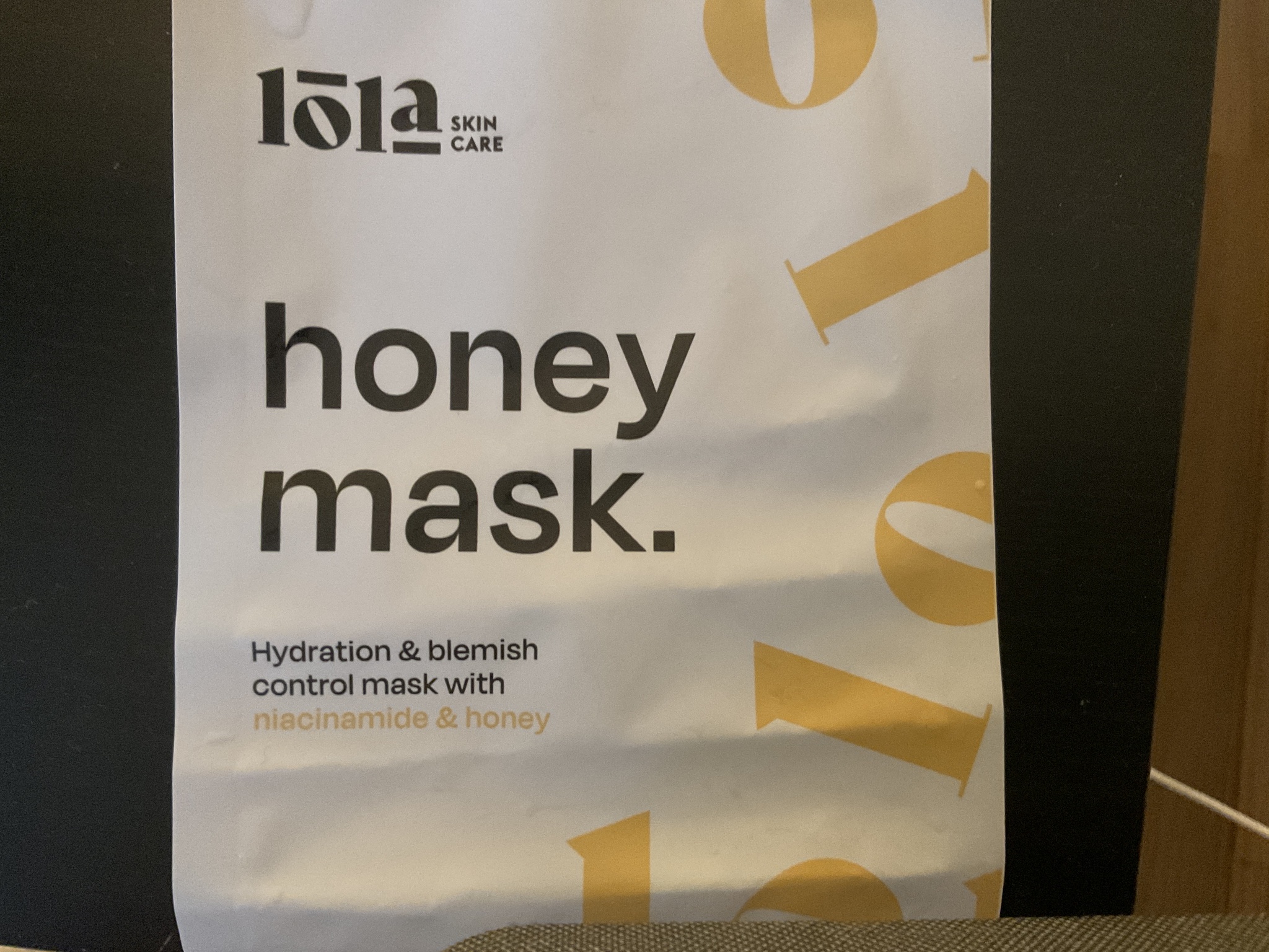 Lola Honey Mask