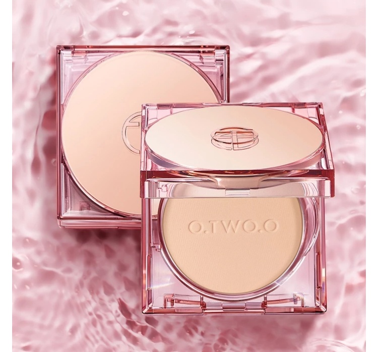 O.TWO.O Waterproof Silky Powder Foundation