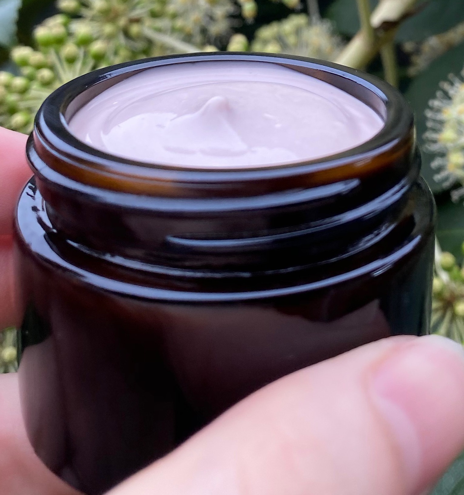 OSSOLA Skincare Lilac Clay Masque