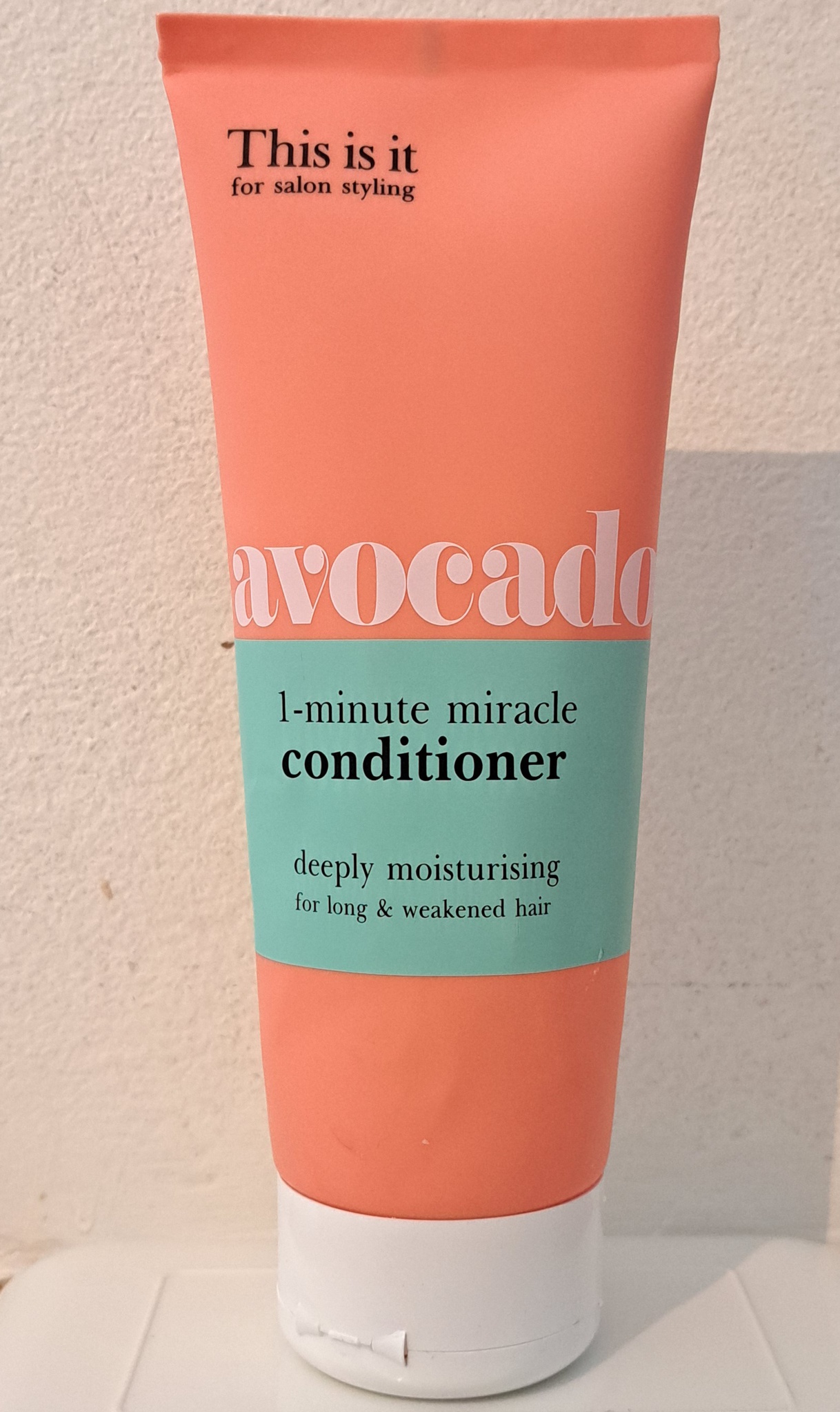 This is it Avocado 1-minute Miracle Conditioner