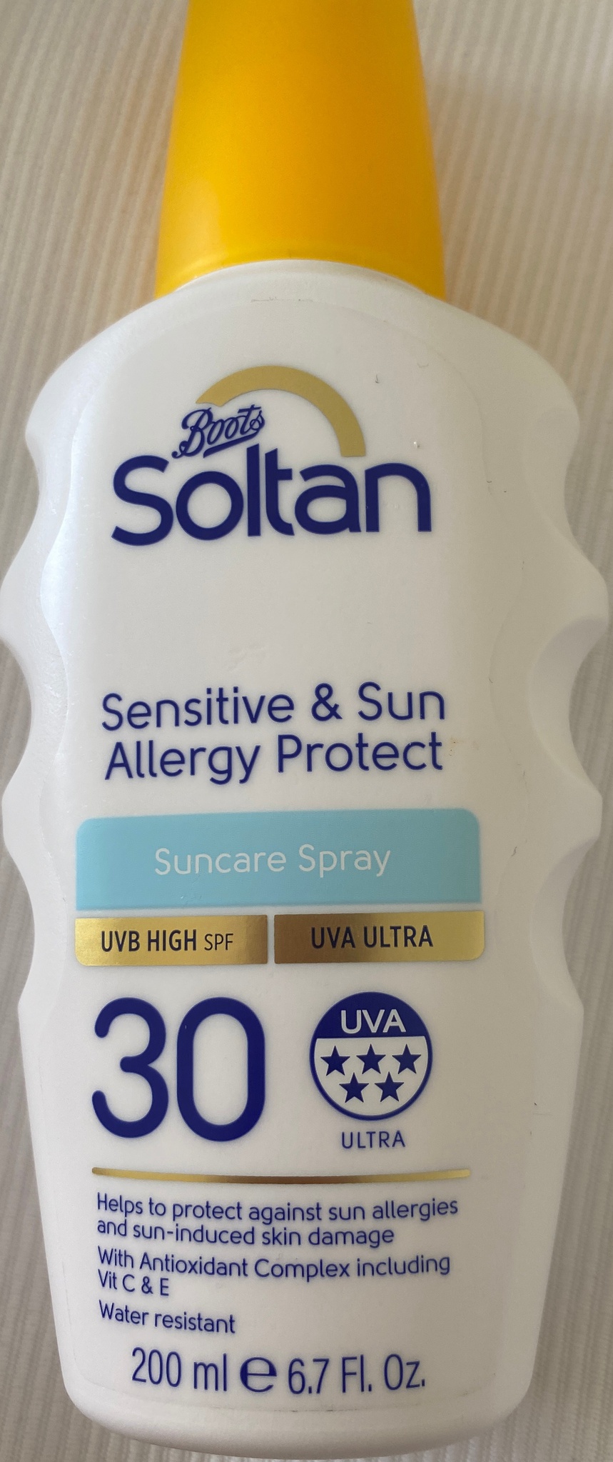 Boots Soltan Sensitive Soray