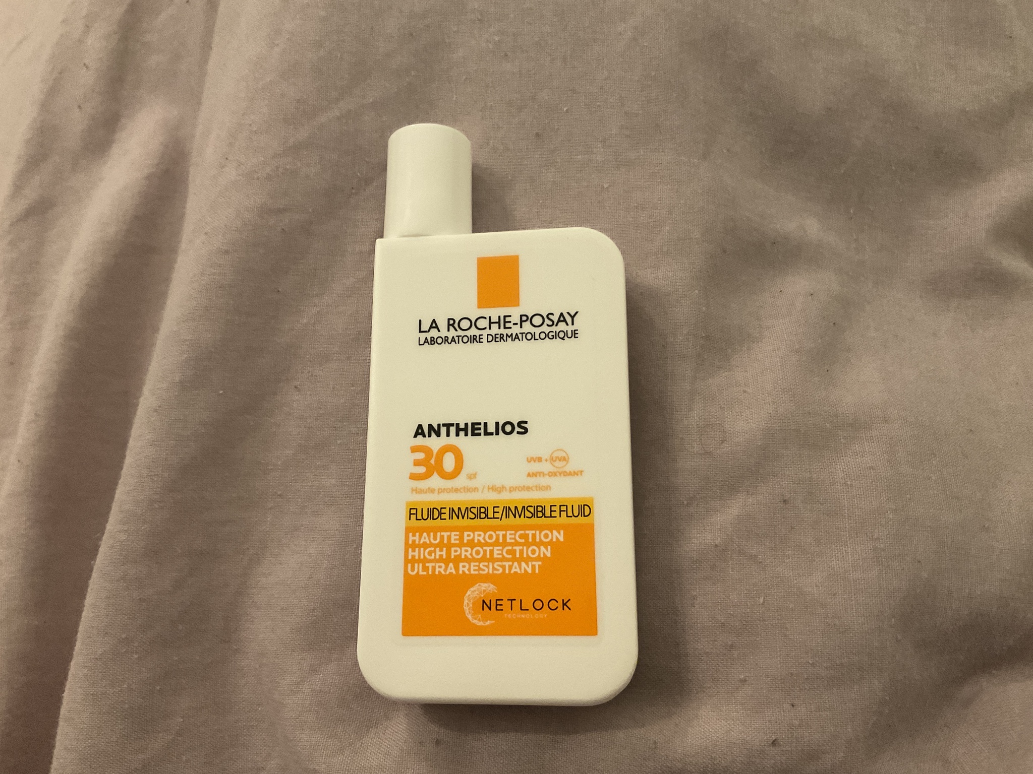 La Roche-Posay Anthelios Invisible Fluid SPF 30