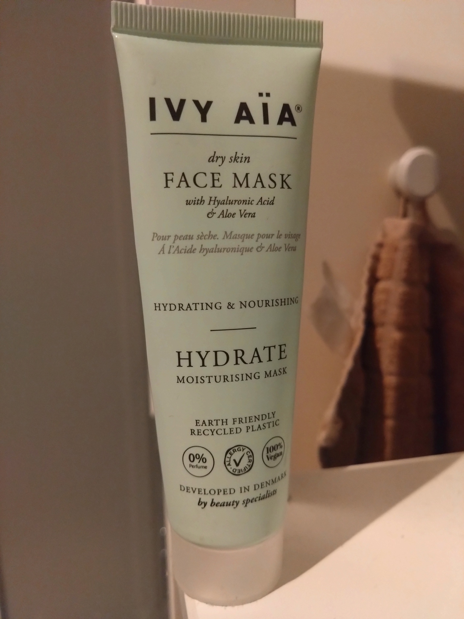 Ivy Aïa Face Mask With Hyaluronic Acid & Aloe Vera