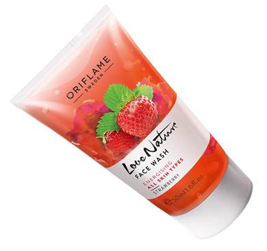 Oriflame  Sweden Love Nature Face Wash Energising Strawberry