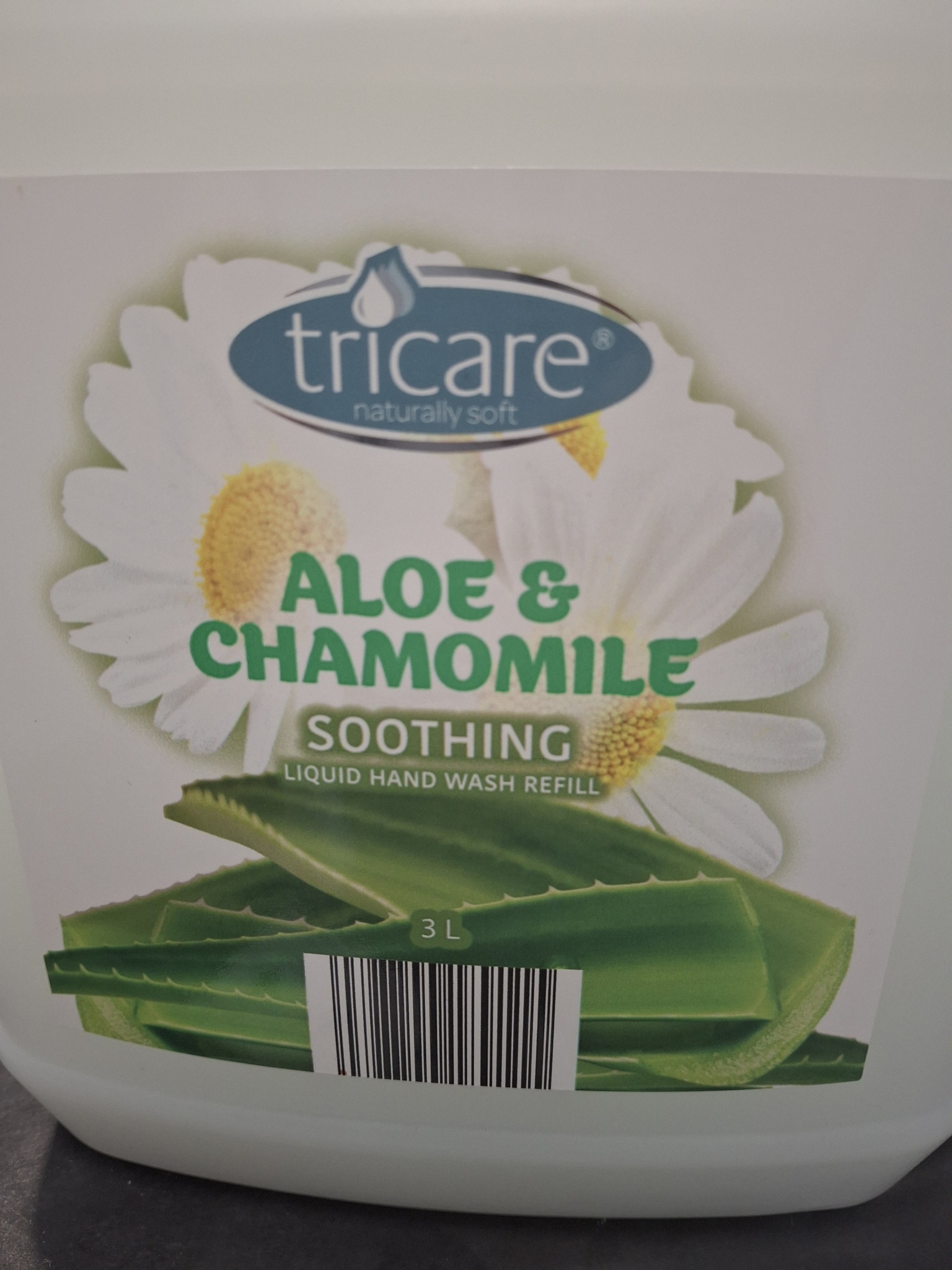 Tricare Naturally Soft Aloe & Chamomile Soothing Liquid Hand Wash