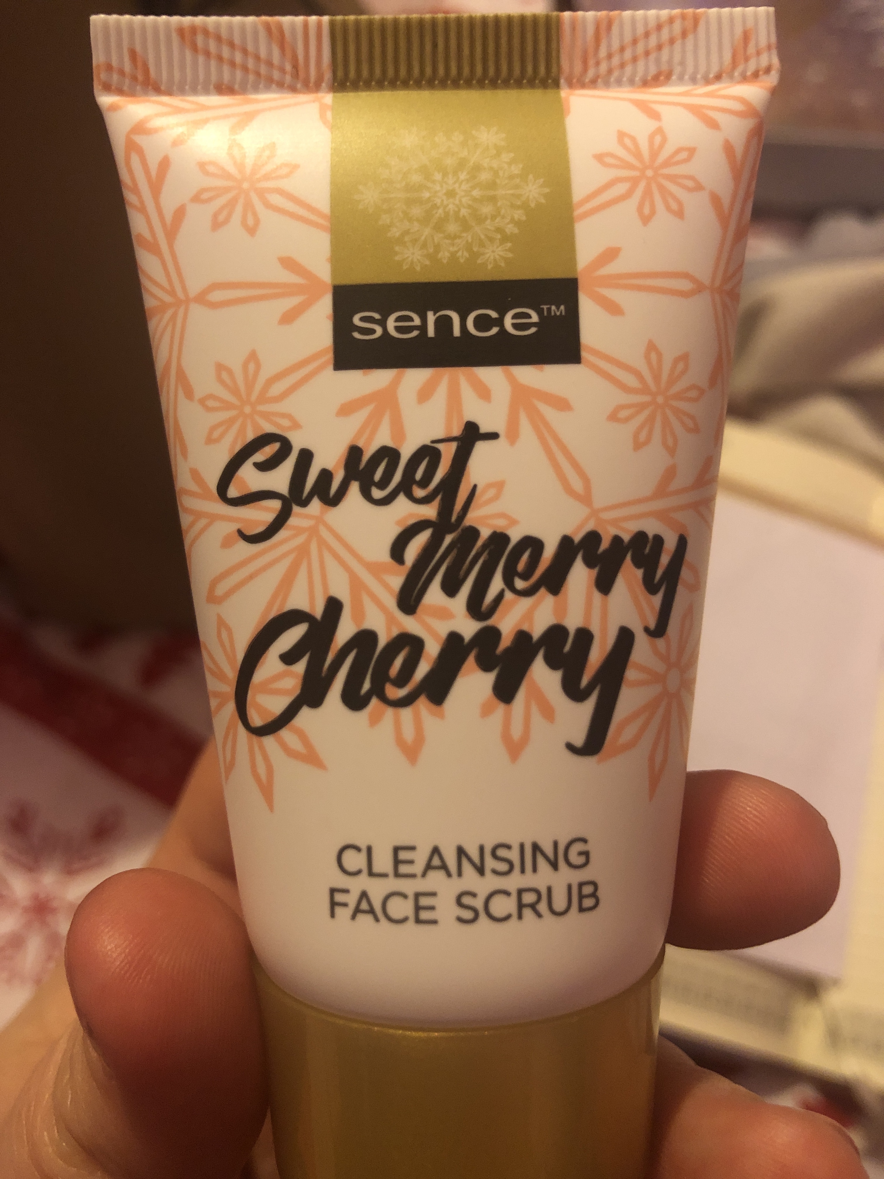 sence Sweet Cherry Merry Cleansing Face Scrub