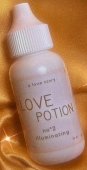 A Love Story Love Potion - No.2 Illuminating