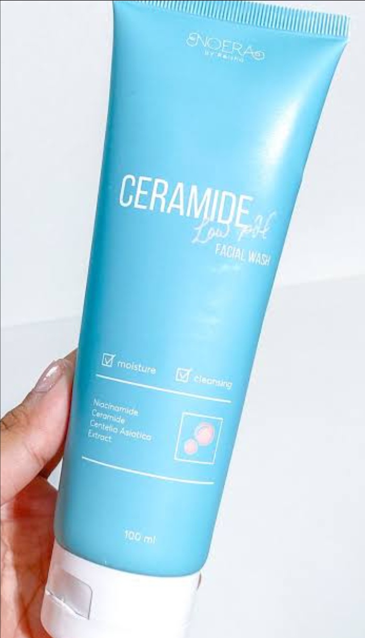 Noera Ceramide Low pH Facial Wash