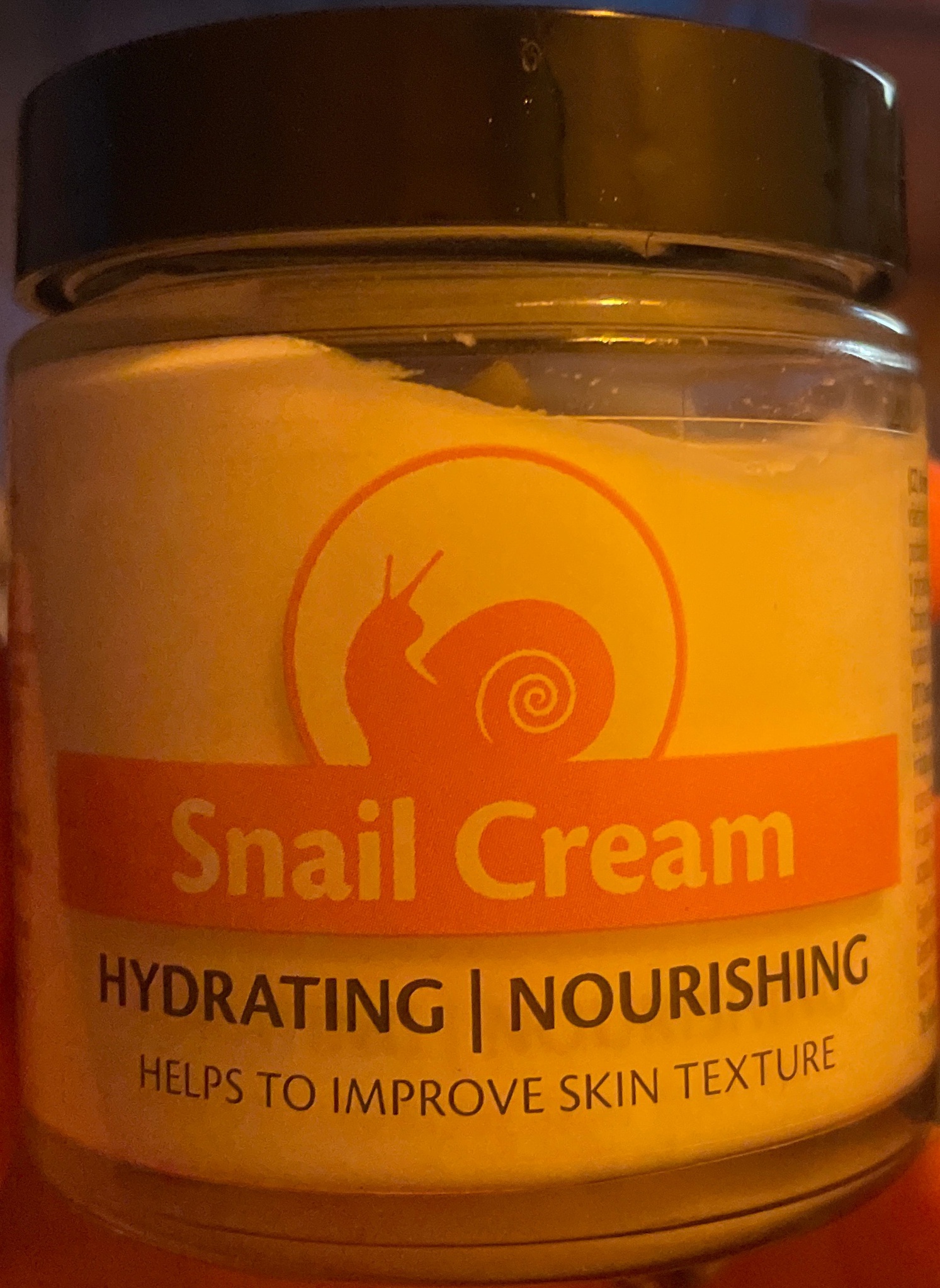 Dayes Europe BV. Snail Cream