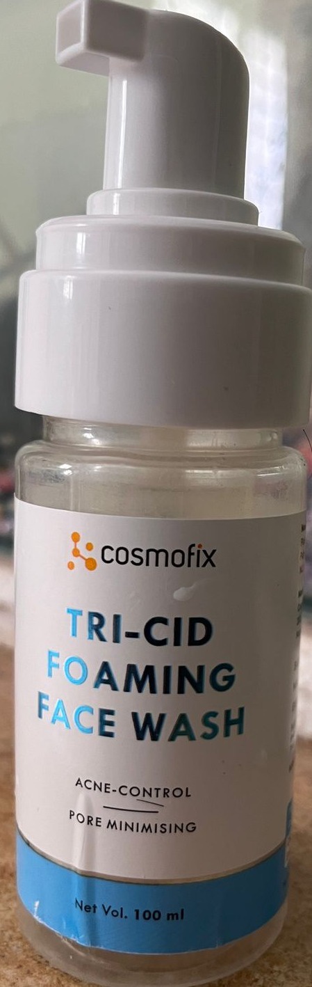 cosmofix Tri-cid Foaming Face wash