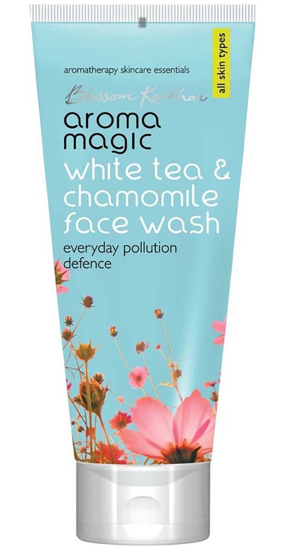 Blossom Kochhar Aroma Magic White Tea & Chamomile Face Wash