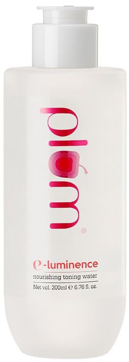 PLUM E Luminance Nourishing Toning Water