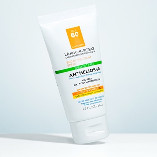  La Roche-Posay Anthelios Clear Skin Dry Touch