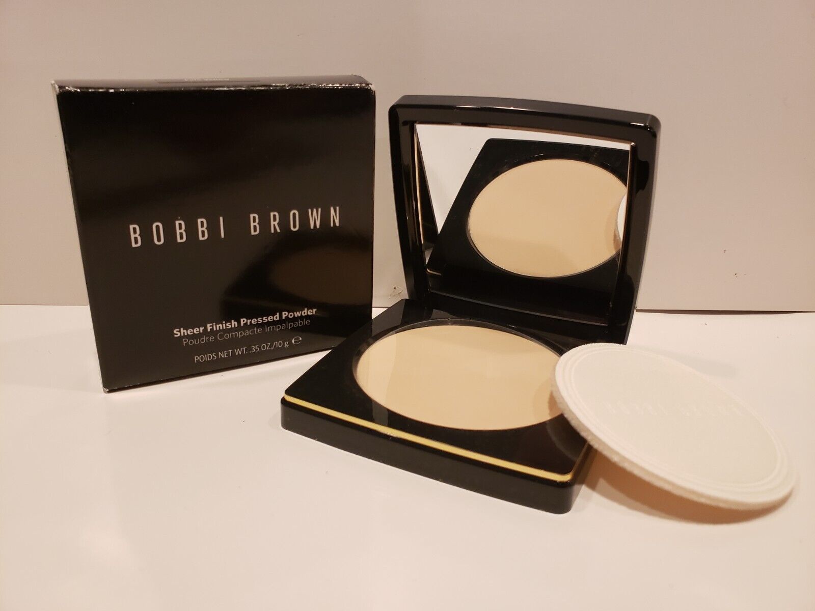 Bobbi Brown Sheer Finish Pressed Powder