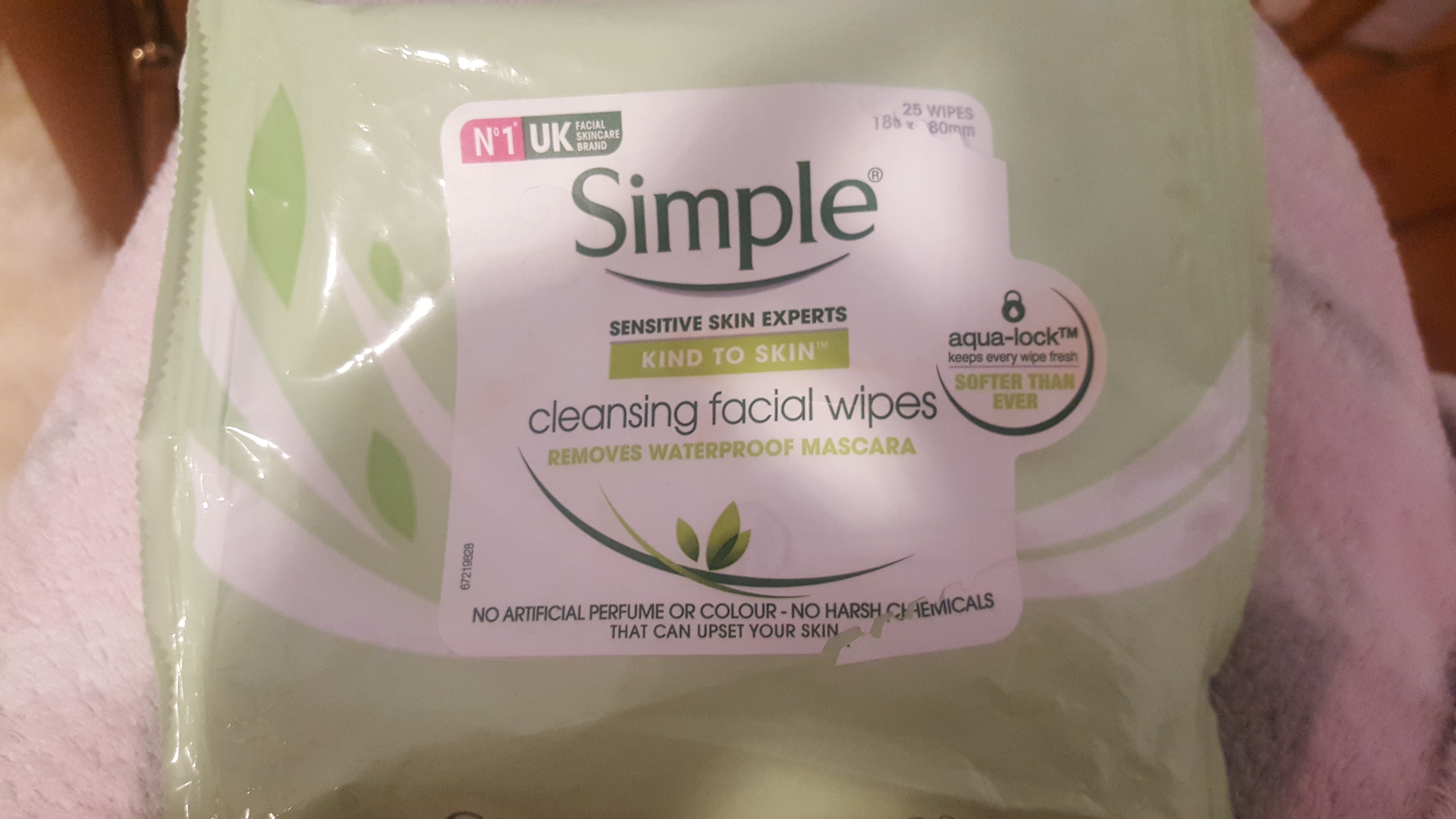 Simple Kind To Skin Cleansing Facial Wipes
