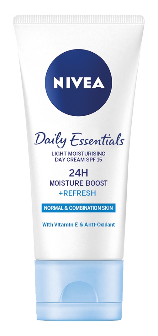 Nivea Visage Daily Essentials Light Moisturising Day Cream SPF 15 