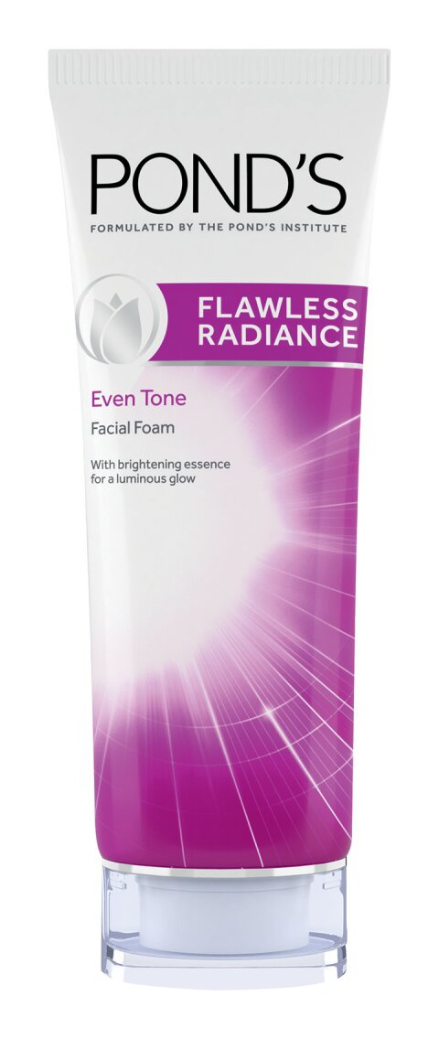 Pond's Flawless Radiance Face Wash